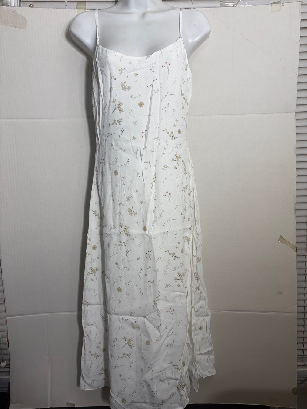 Aritzia Wilfred Cream Slip Maxi Dress with Gold Floral Print Affogato Dress 8231